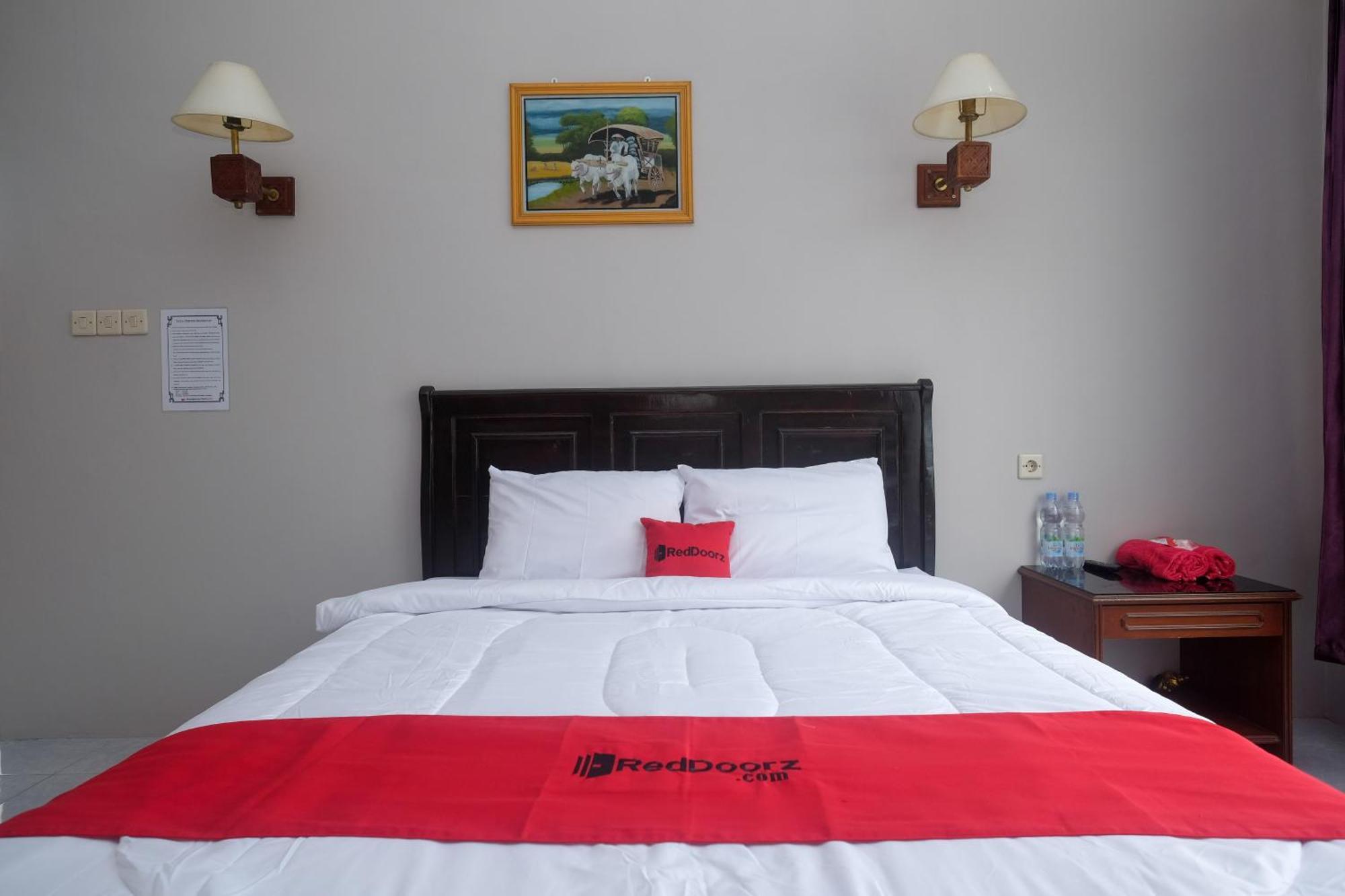 Reddoorz At Jalan Dieng 3 Wonosobo Exterior photo